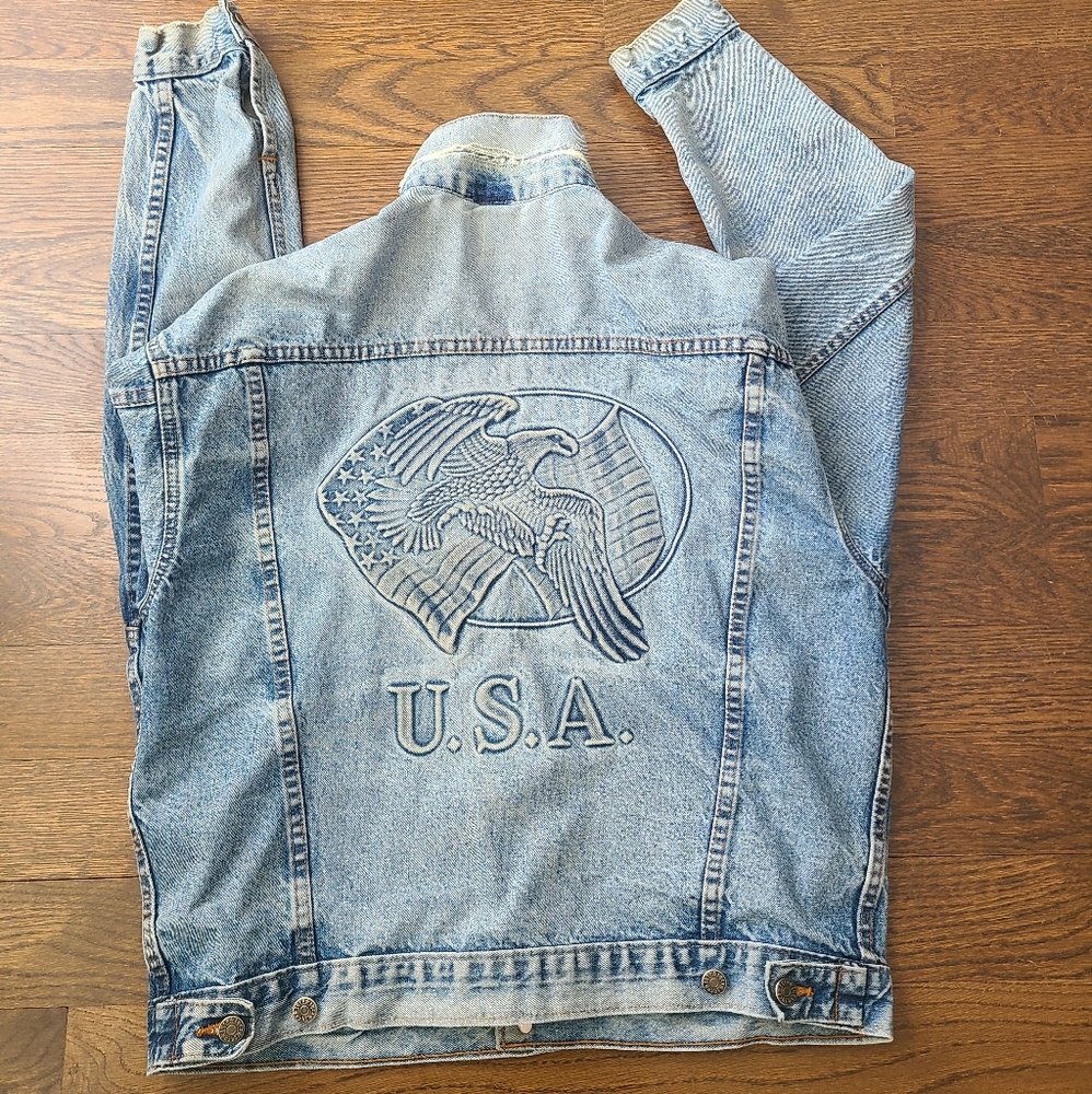 VTG Tyca Union Men's Denim Jacket Embossed American flag /eagle sz.M